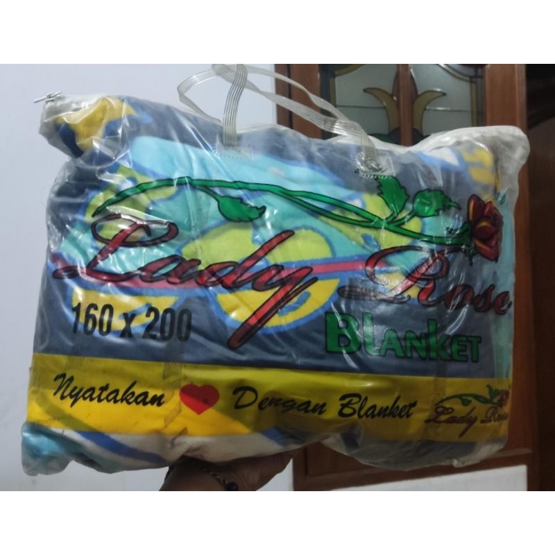 [NEW] Selimut / Blanket Lady Rose 160 x 200 karakter Astro