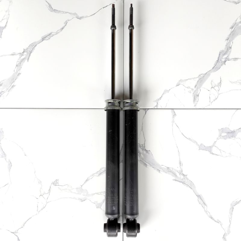 shockbreaker nissan serena c25 c26 belakang