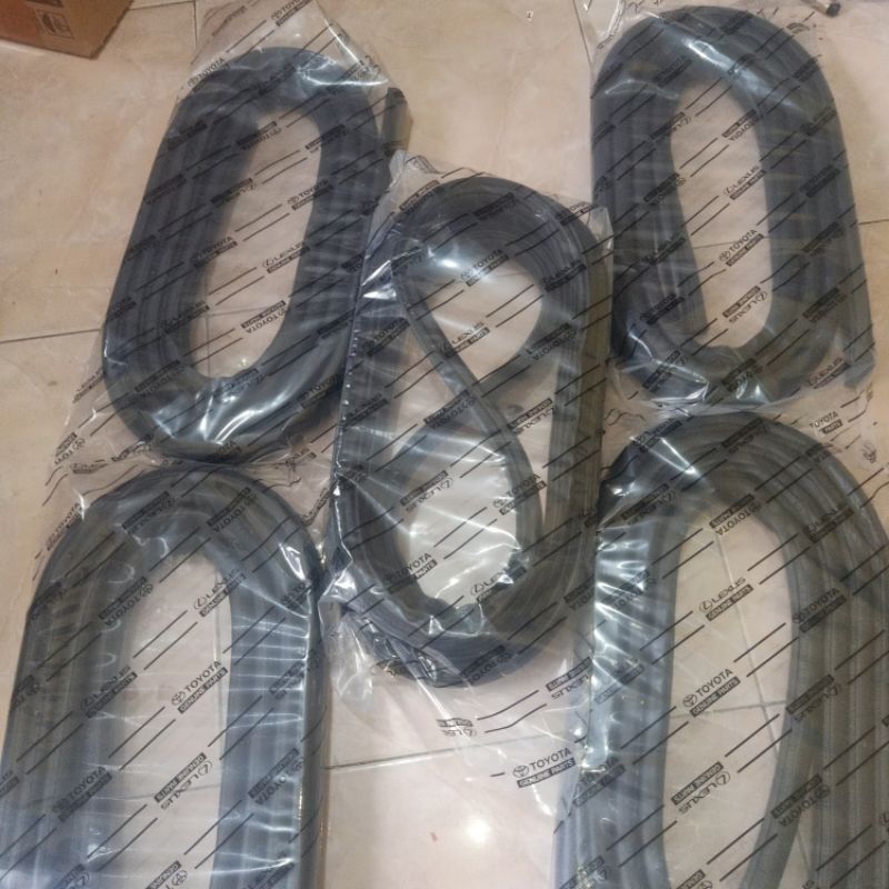 karet balon karet peredam suara pintu mobil toyota corolla allnew, corolla twin cam original