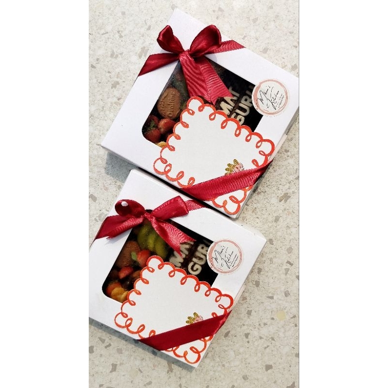 

hampers fudgy brownies