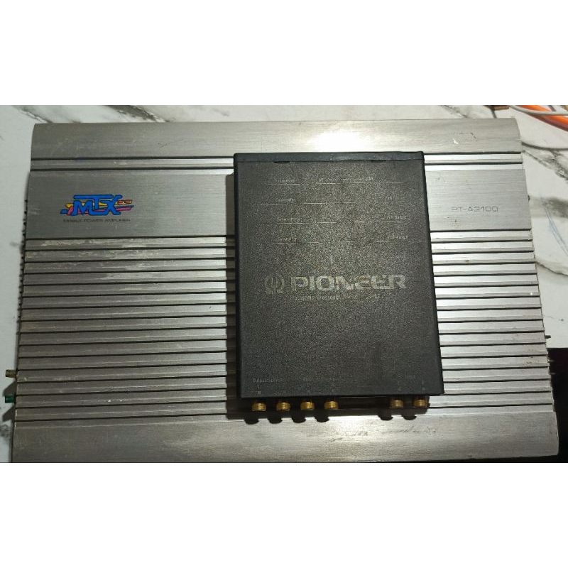 power audio mobil MTX + Pioneer Crossover