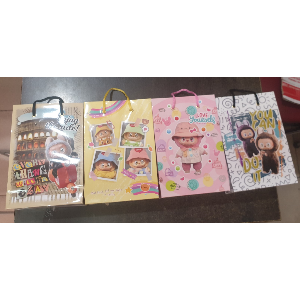 

Tas Tali A Kiky Batik/LABUBU Ukuran Kecil Paper Bag Tas Souvenir Goodie Bag Small 1 PAK = 10 PCS
