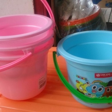 Ember Plastik Mini Ember Anak Lion Star