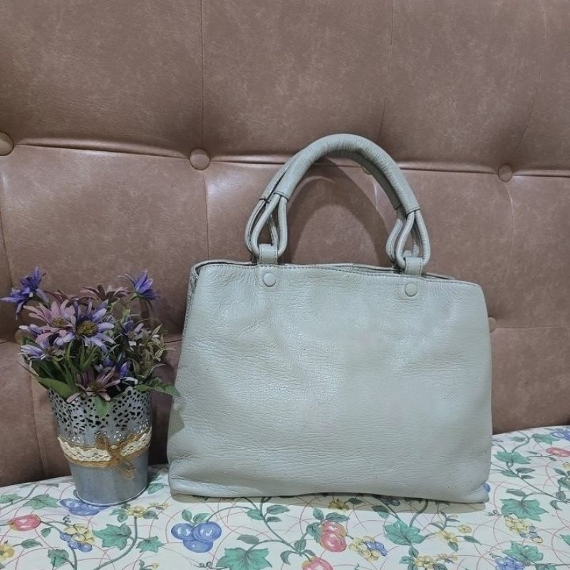 Prelovedbytwins-tas preloved hand bag BEGE kulit asli- soft grey
