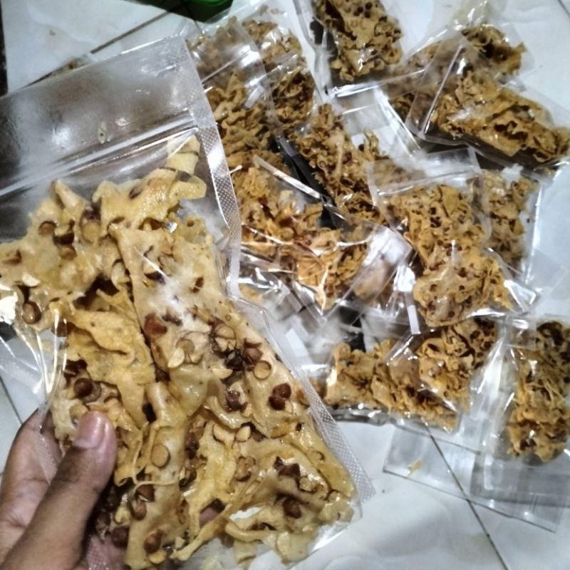 

REMPEYEK KACANG TANAH standing pouch 12x20