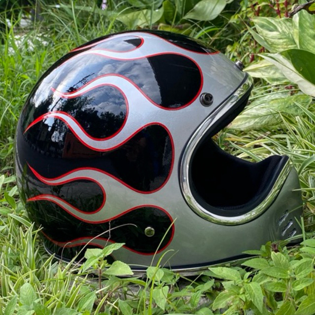 Helm Cakil Custom Hitam Api Silver Merah