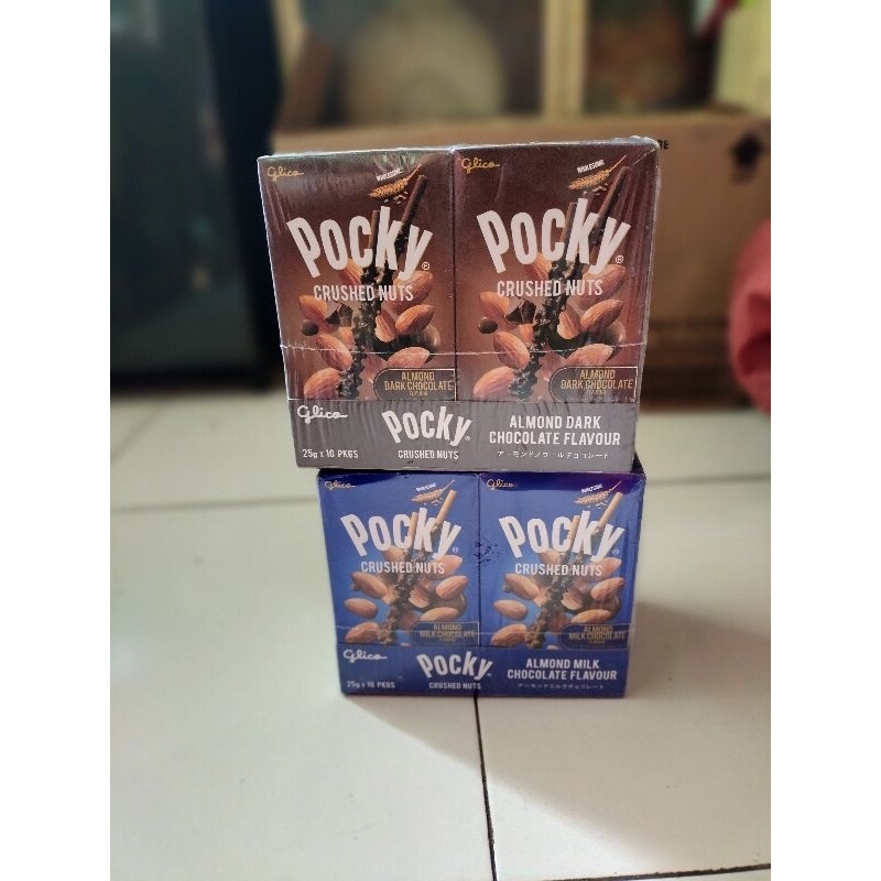 

Pocky crushed nuts almond milk chocolate 25g (3 pcs