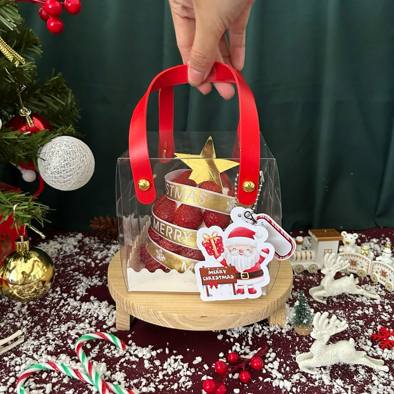 

Mini Strawberry Xmas Tree Cake Christmas Hampers Natal Premium Cake Lapis Surabaya