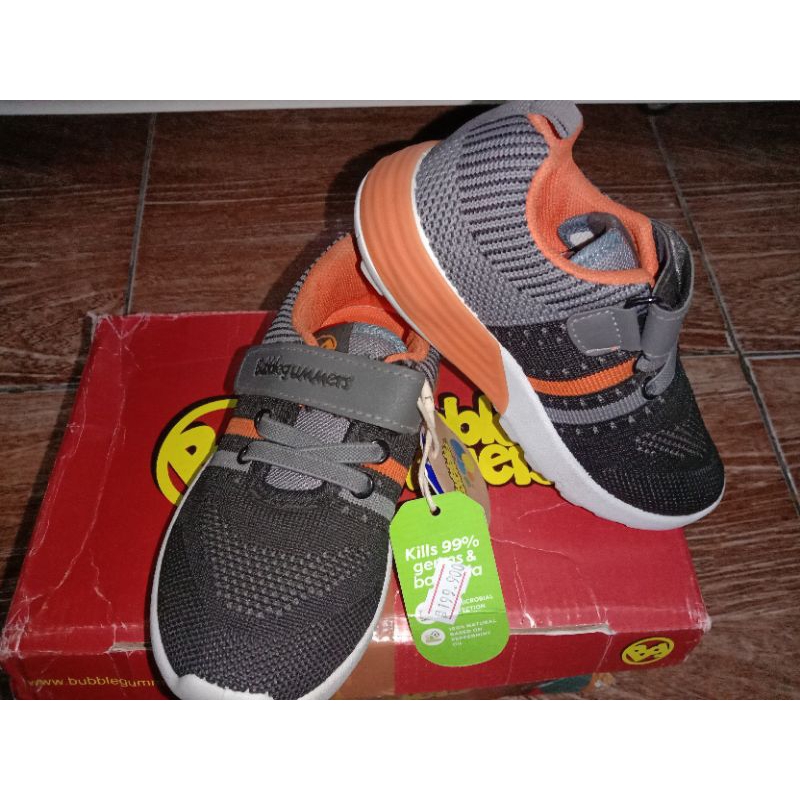 Sepatu anak Bubble Gummers LED