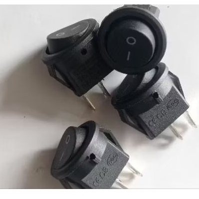 Saklar on off bulat kecil hitam