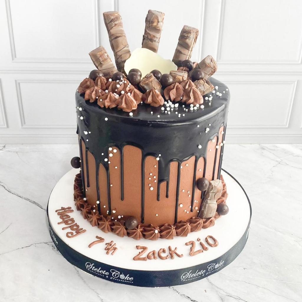 

Kue Ulang Tahun/Birthday Cake/Kue Ultah Tema Chocolate/Kue Birthday Jakarta