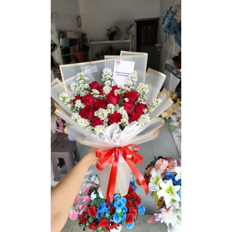 Buket Bunga Asli Mawar Putih/Bucket bunga asli Surabaya