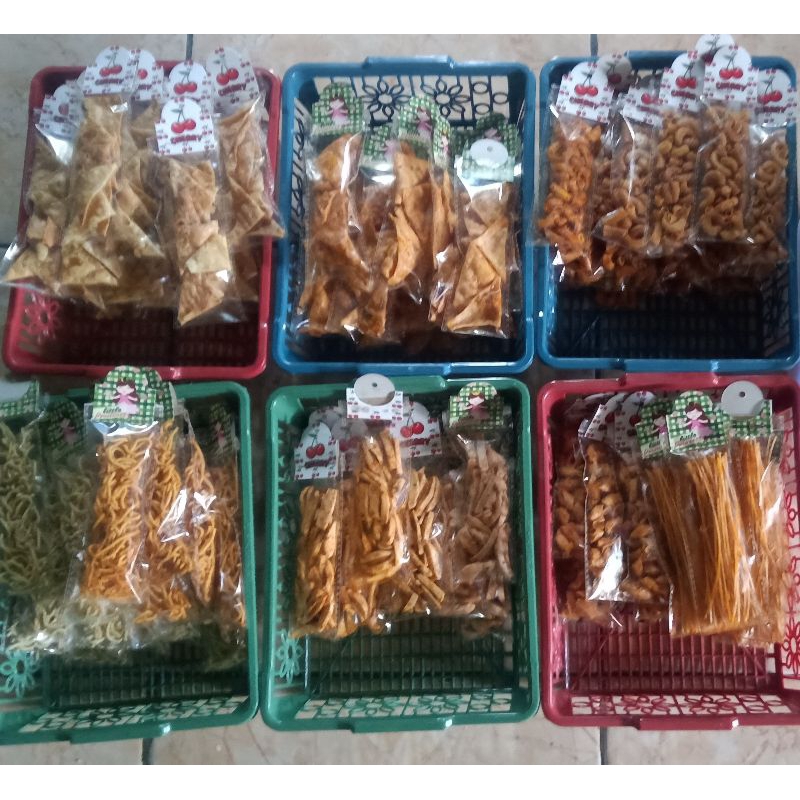 

makaroni daun jeruk (kemasan isi 10 bungkus)