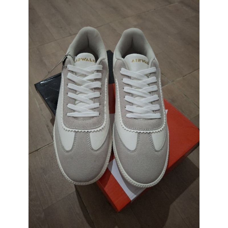 Airwalk Bend Sepatu Sneakers Putih/Abu-abu Size 44