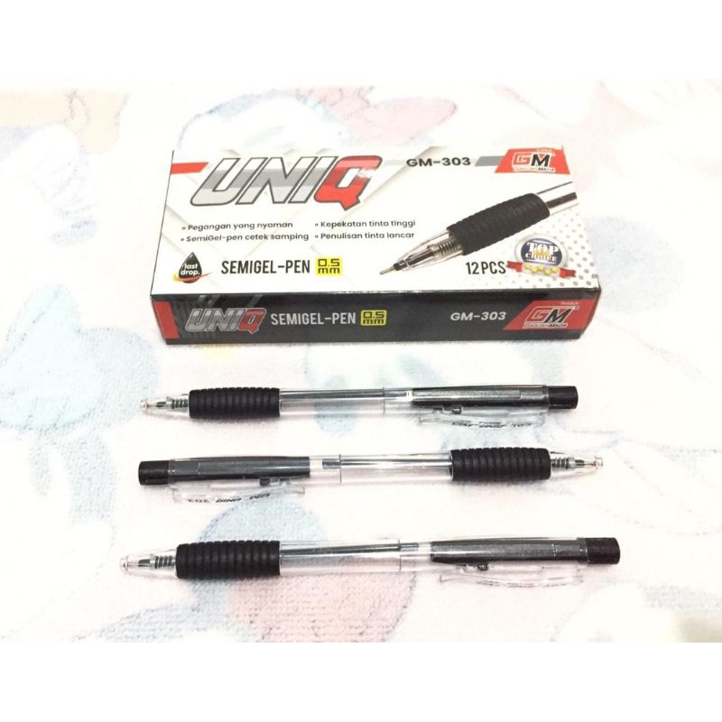 

Pulpen Cetek Murah Semi Gel 0,5 MM 1 Box isi 12 Pcs / Pena Balpen Cetek Semi Gel Murah GM-303 Grosir / Pulpen Ballpen Pena Murah Cetek Semi Gel 0,5 MM