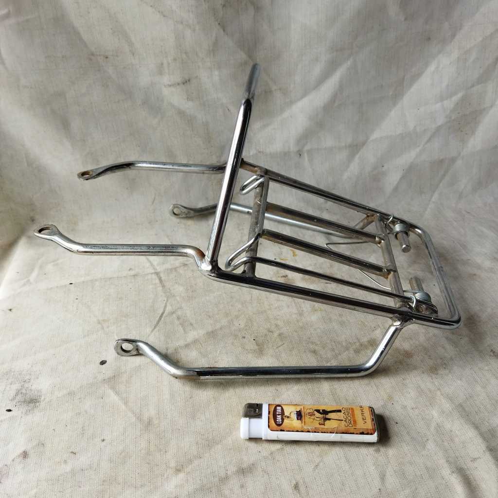 Pajangan Vintage Jepitan Bagasi Lampu Honda Win