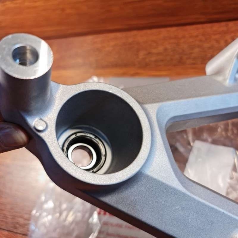 SWING ARM VARIO 160 SWING ARM ASSY REAR 52100K2SN00 ORI AHM