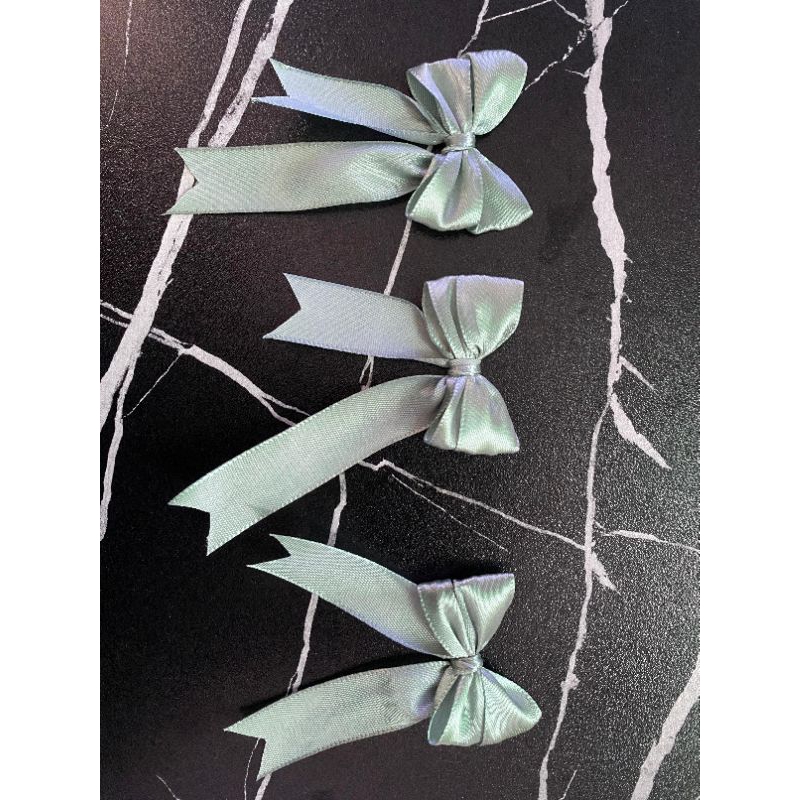 

Pita Kado ( souvenir mewah )