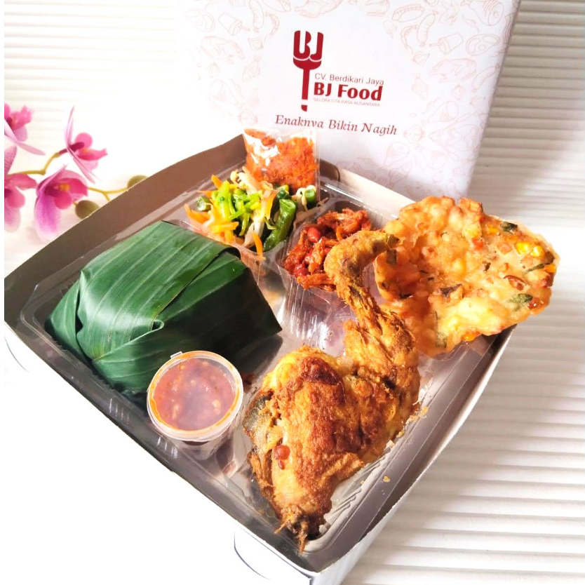 

Nasi box / Nasi liwet / Paket Nasi Liwet / Nasi Liwet Enak / Nasi Liwet Murah