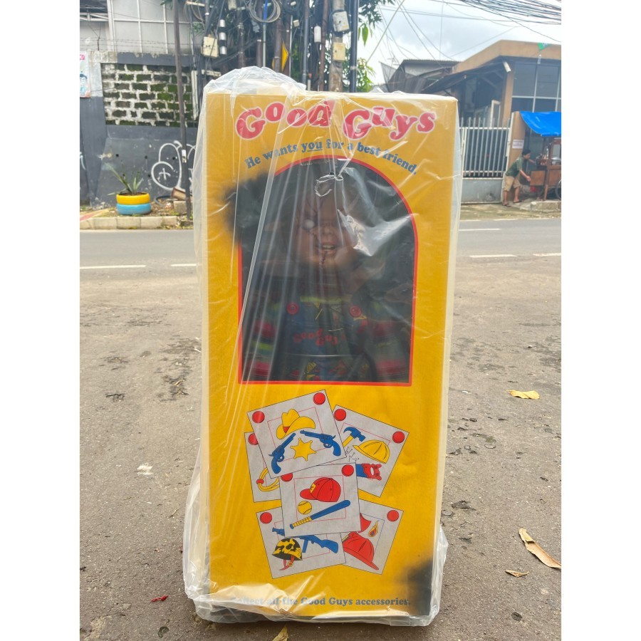 NECA Bride of Chucky Good Guys 1:1 Replica Life-Size: Chucky