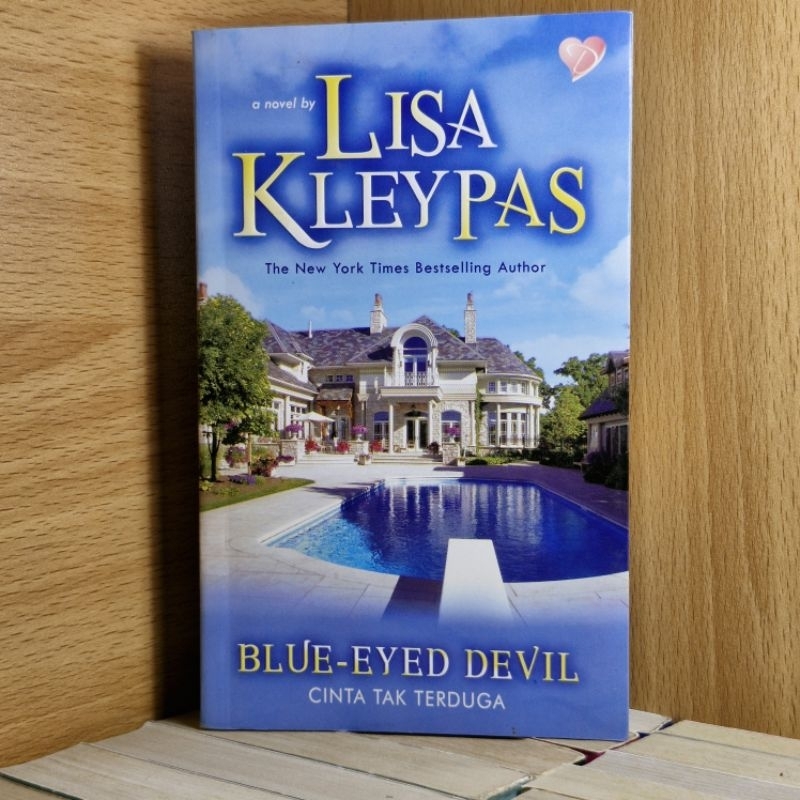 Preloved Novel Lisa Kleypas Blue-eyed devil cinta tak terduga Historical Romance Terjemahan Indonesi