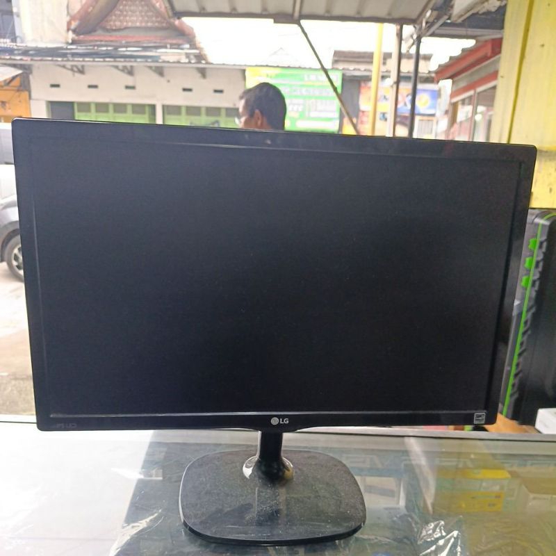 monitor bekas LG 22 inc