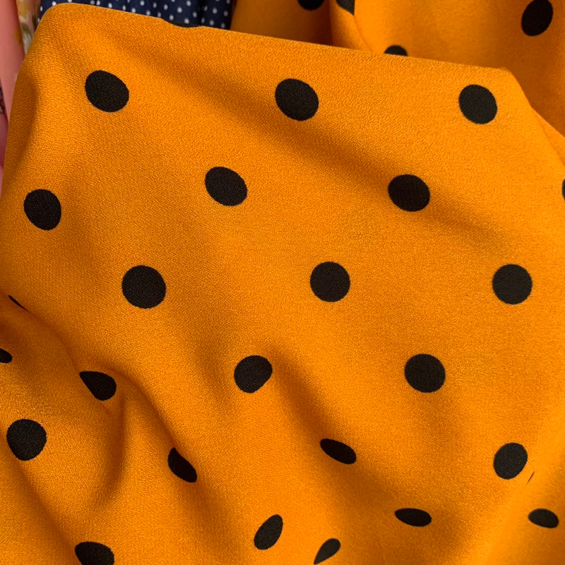 kain crepe motif polka - kain crepe premium warna dasar mustard