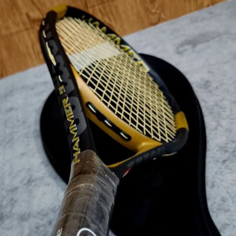 Raket Tenis Lapangan Wilson Hammer Matrix Carbon Siap Pakai - Gold