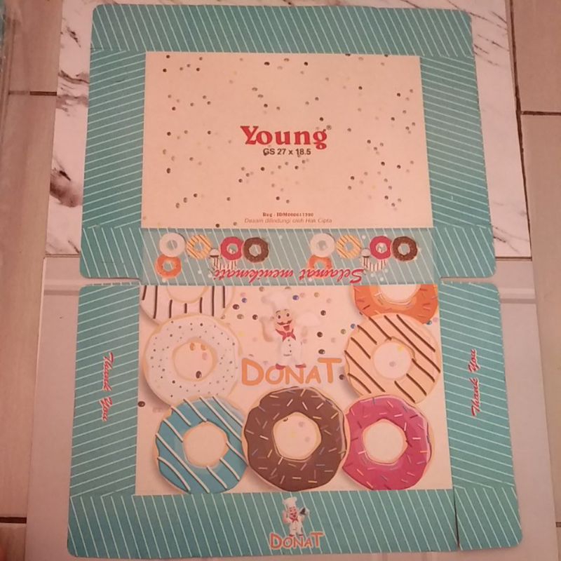 

Dus Donat uk 27.18,5 1 pcs= 2.500