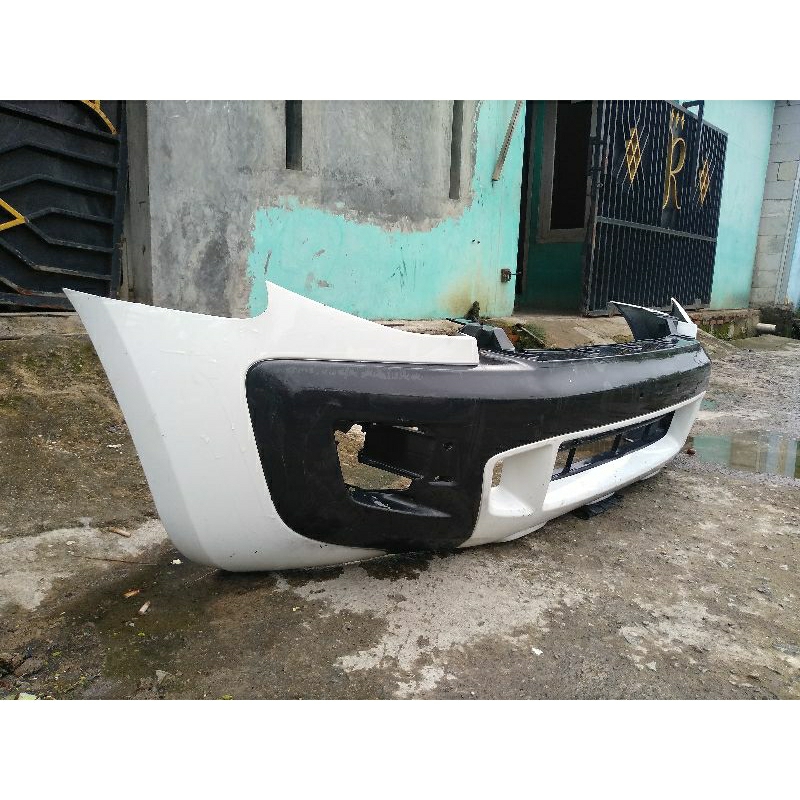 bumper depan Ford Ranger 2012