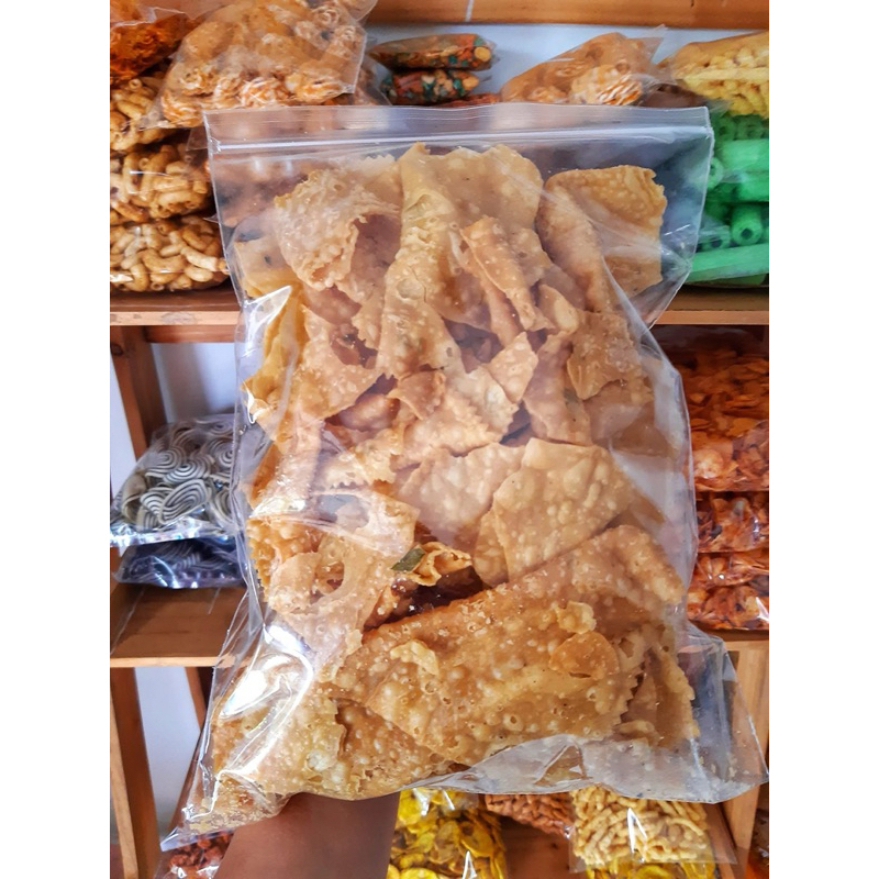

Keripik Pangsit/Bawang Gurih & Renyah kemasan 250 gr