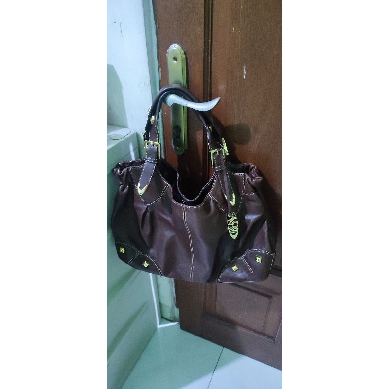 Preloved*** Tas bahu merk BONIA