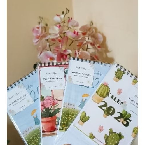 

Kalender Meja 2025 (Ukuran A6)