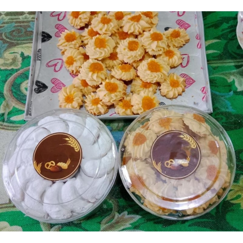 

Kue Salju dan kue semprit kemasan 500gr