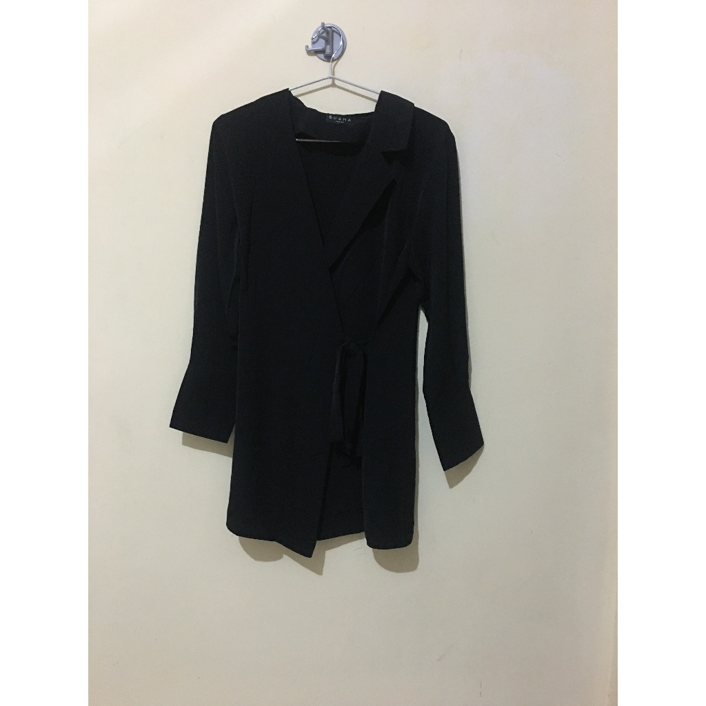 Outer/ Casual Blazer Warna Hitam Merk Suqma [Preloved]
