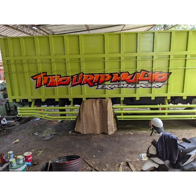 cutting sticker bak truk.cutting sticker truk..cutting sticker murah