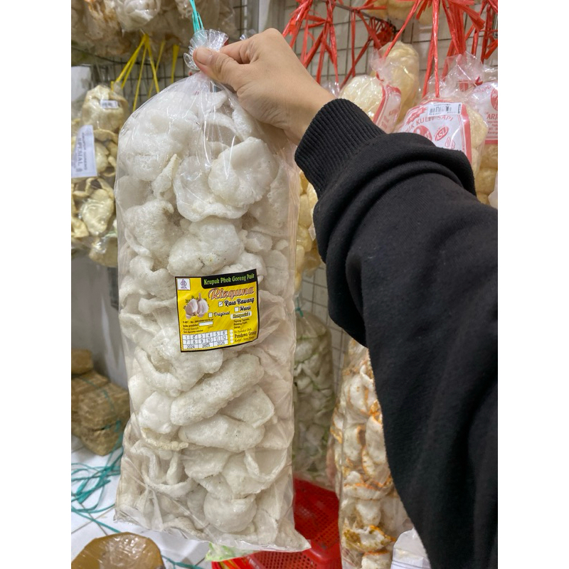 

Kerupuk Goreng Pasir Rasa Bawang Berat 330 Gram