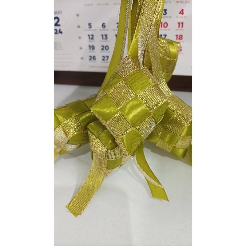 

Ketupat Pita Hampers Hiasan Lebaran Parcel Ramadhan Idul Fitri +- 5cm