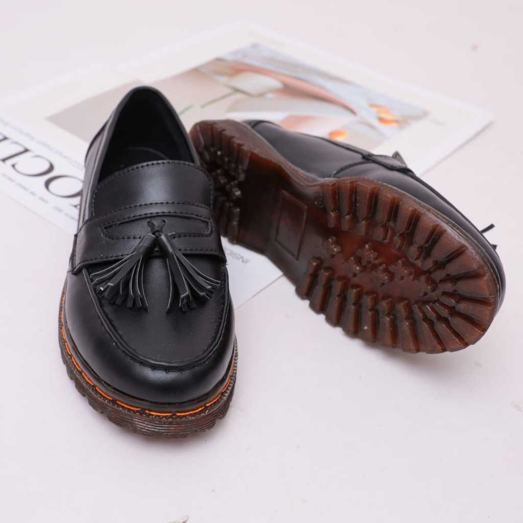 sepatu cewek dewasa docmar kekinian promo setiap hari