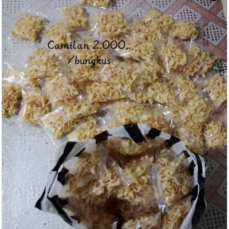 

Aneka Snack serba 2.000,. minimal order 10 bungkus