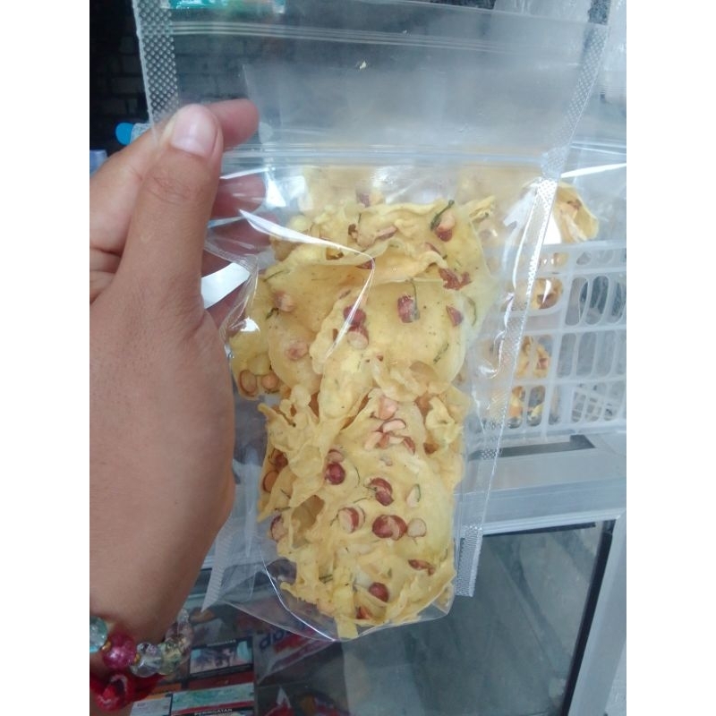 

peyek kacang