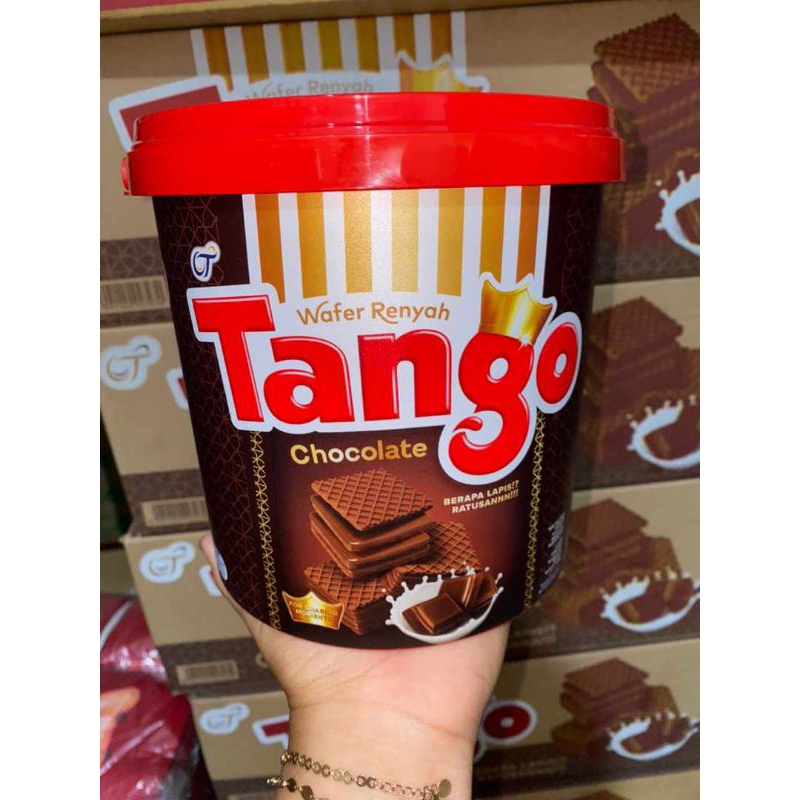 

Wafer Renyah Tango Chocolate Jar isi 6 exp Desember 2025