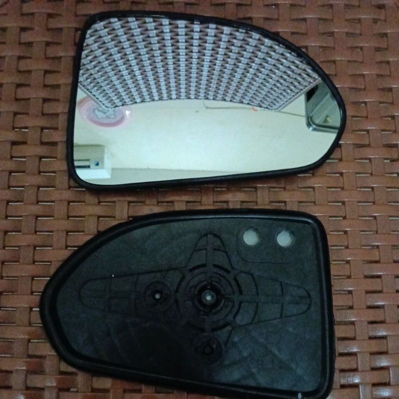 Kaca spion mobil Honda jazz Lama