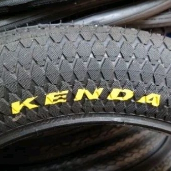 Ban luar sepeda 18 x 3.0 kenda batik halus