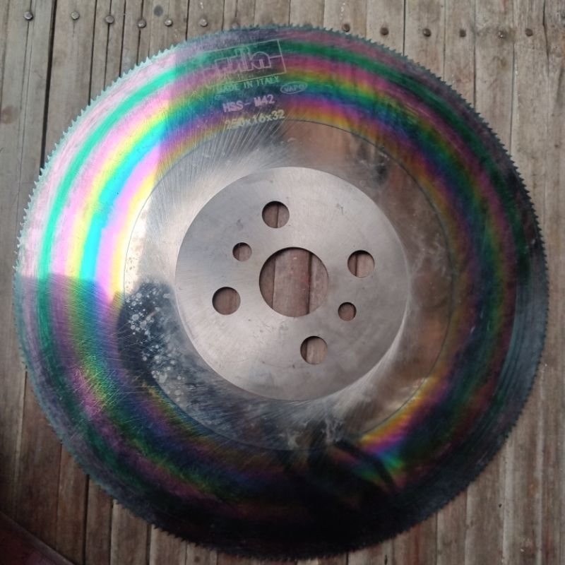 Circle SAW HSS Julia M42 Dia 240 mm T 1.6 mm Bahan Bilah, bahan Pisau Seset, Bahan Pisau