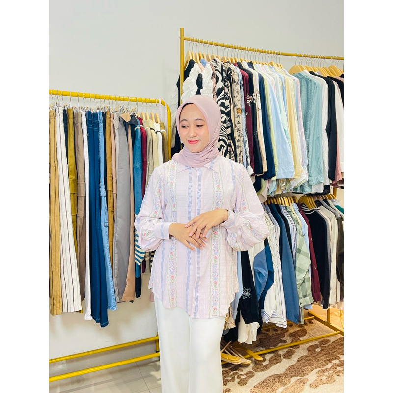 Blouse Crinkle Bunga