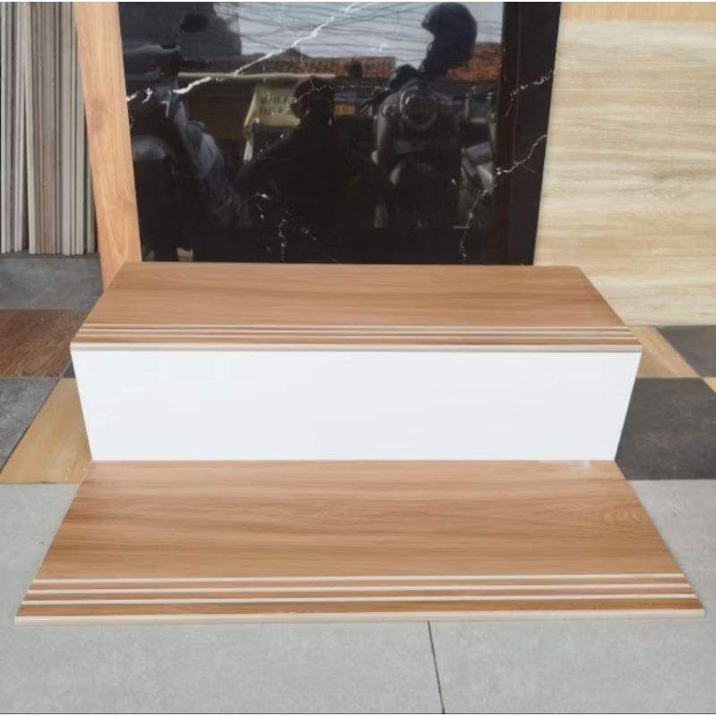 GRANIT TANGGA 1 SET PIJAKAN MOTIF KAYU 30X80 PIJAKAN DAN 20 X 80  /1 SET 2 PCS CUSTOM UKURAN DAN BOR