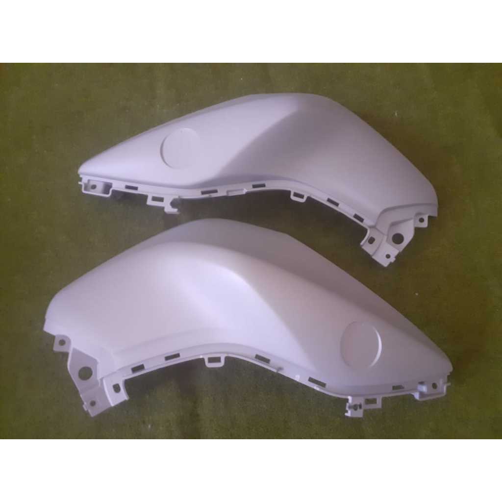 Cover Tangki MT15 MT 15 MAT LIGHT GREY Sepasang Kanan Kiri B8D-F4129 B8D-F4139