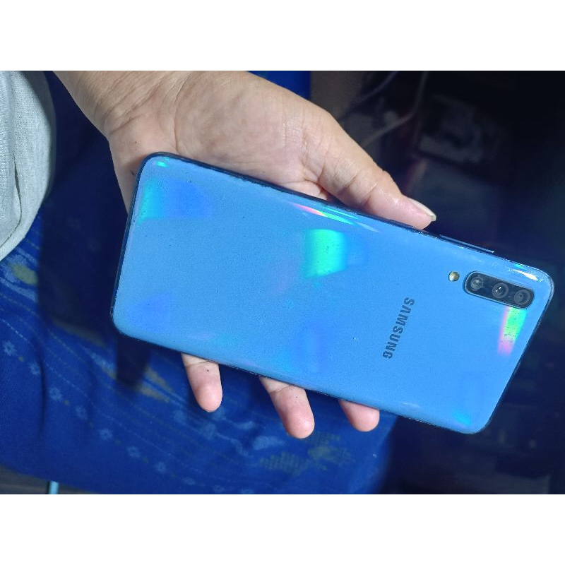 samsung a70 normal jaya 6/128 minusnya cuman lecet