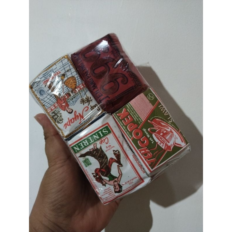 

RACIKAN TEH SOLO ISI 4PCS (999 SINTREN NYAPU GOPEK)